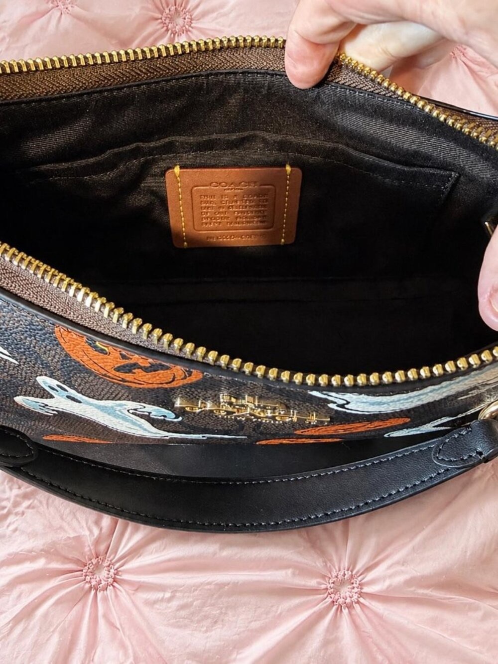 Coach Brown Halloween Ghost & Pumpkin Shoulder Bag with Gold Chain - Picture 5 of 6